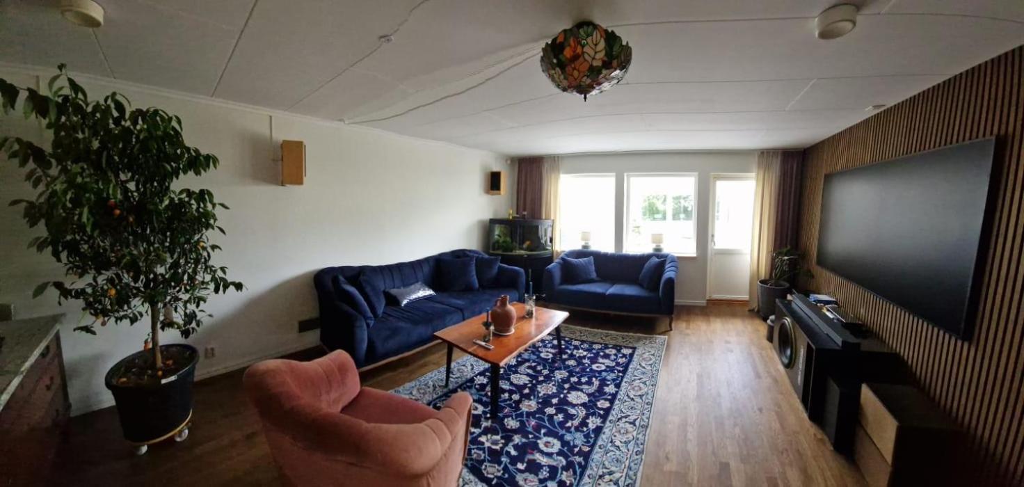 Lila Rummet - Rum Naera Bad Och Centrum, 1 Tr Upp - Saengklaeder & Handdukar Ingar Farjestaden Exterior photo